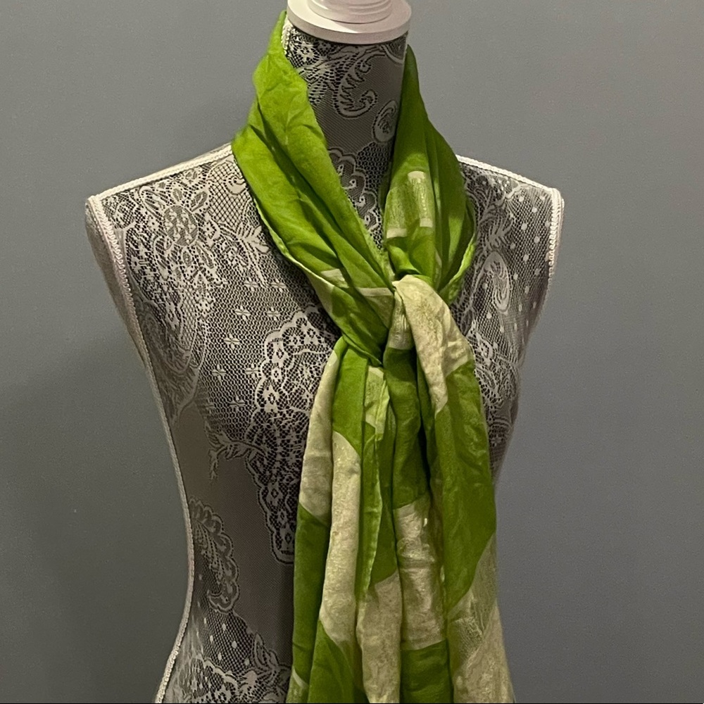 100% Silk Scarf - Picture 2 of 9